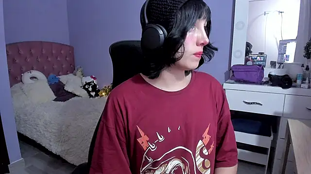 Snapshot of Room312_ chatting on 12.13.24 Room312 online show from 12.13.24