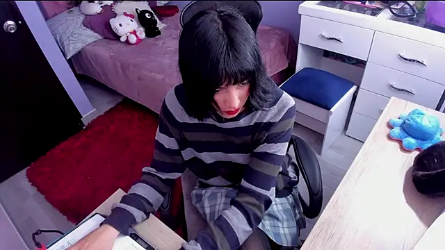 Snapshot of Room312_ chatting on 01.21.25 Room312 online show from 01.21.25