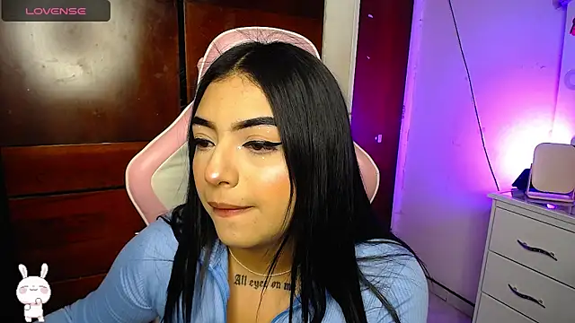 Snapshot of eva_six chatting on 12.03.24 eva six online show from 12.03.24