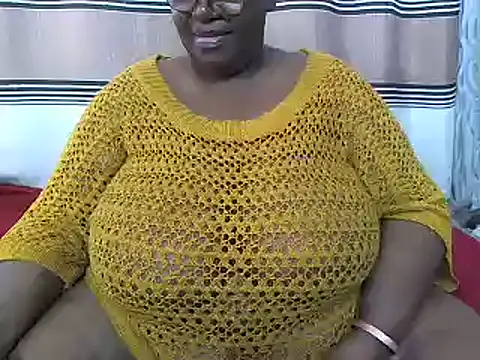 Snapshot of BustyyGoddess chatting on 02.11.25 BustyyGoddess online show from 02.11.25