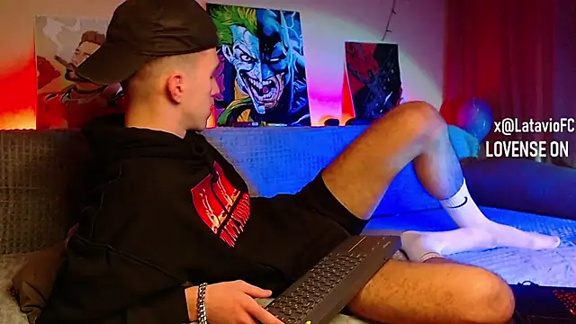 Snapshot of Midnighter_ chatting on 01.30.25 Midnighter  online show from 01.30.25