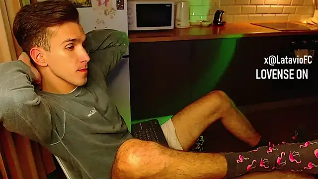 Snapshot of Midnighter_ chatting on 09.29.25 Midnighter  online show from 09.29.25