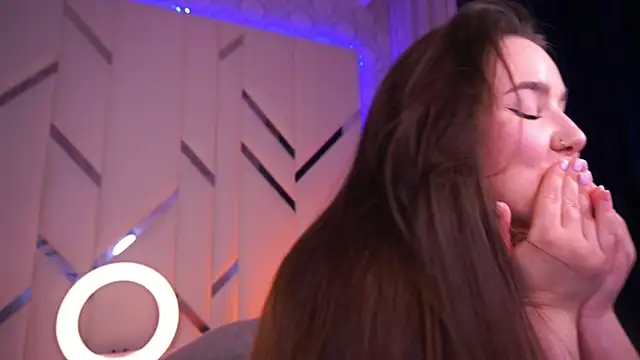 CuteAmberr online show from 01.20.25