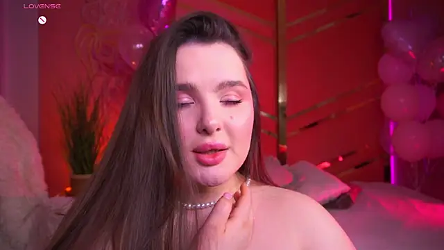 CuteAmberr online show from 02.18.25