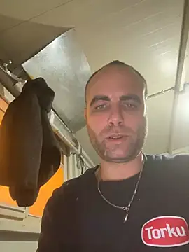 Snapshot of mustican422 chatting on 01.25.25 mustican422 online show from 01.25.25