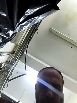 Snapshot of mustican422 chatting on 10.04.25 mustican422 online show from 10.04.25