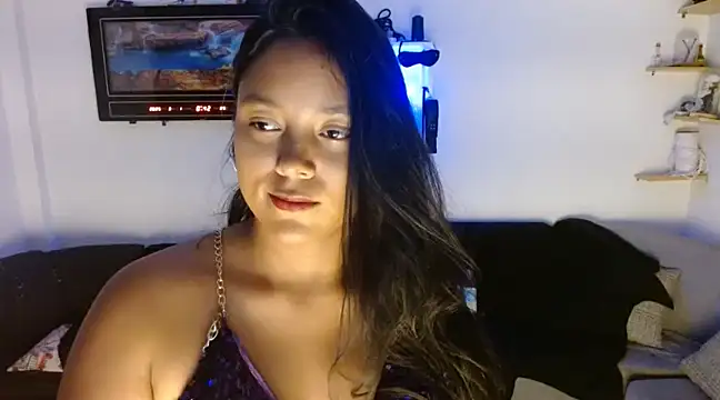 Snapshot of Chiara_petterson chatting on 03.01.25 Chiara petterson online show from 03.01.25