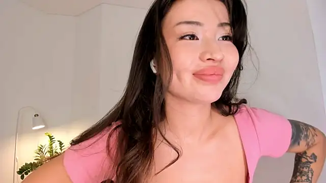 kawaii mia online show from 10.10.25