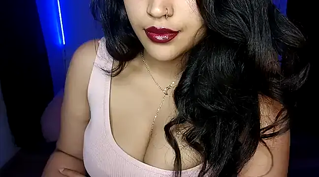 Snapshot of Lucy_kanne chatting on 01.12.25 Lucy kanne online show from 01.12.25