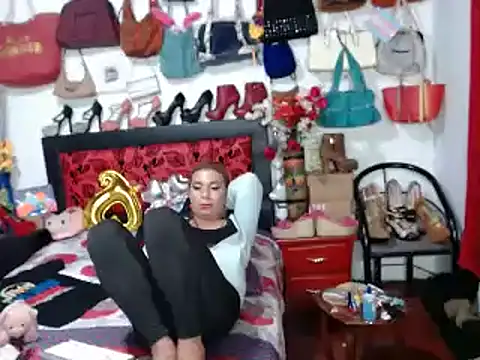 Snapshot of Xiaraa26 chatting on 03.17.25 Xiaraa26 online show from 03.17.25