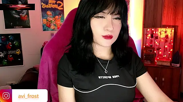 Snapshot of avi_frost chatting on 01.14.25 avi frost online show from 01.14.25