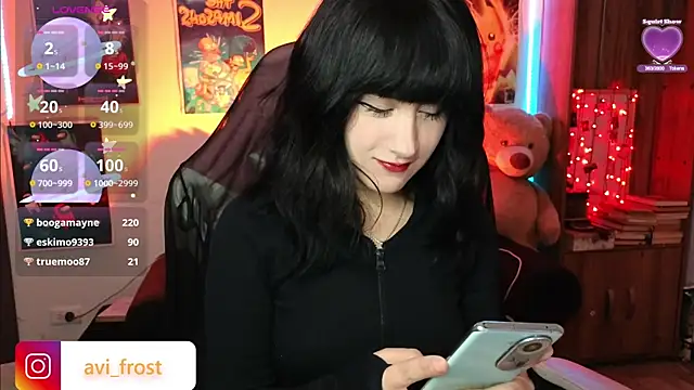 Snapshot of avi_frost chatting on 02.08.25 avi frost online show from 02.08.25