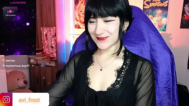 Snapshot of avi_frost chatting on 03.06.25 avi frost online show from 03.06.25