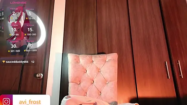 Snapshot of avi_frost chatting on 09.13.25 avi frost online show from 09.13.25