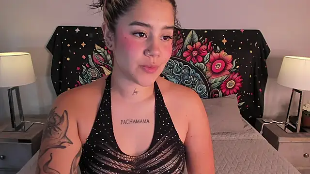Snapshot of natassha1 chatting on 12.18.24 natassha1 online show from 12.18.24