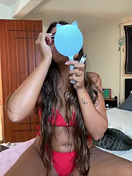 Snapshot of fenixgre chatting on 02.25.25 fenixgre online show from 02.25.25