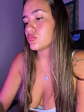 Snapshot of fenixgre chatting on 10.15.25 fenixgre online show from 10.15.25