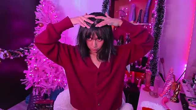 Snapshot of amber_yull chatting on 12.15.24 amber yull online show from 12.15.24