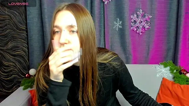 Snapshot of Pink_diablo chatting on 12.31.24 Pink diablo online show from 12.31.24