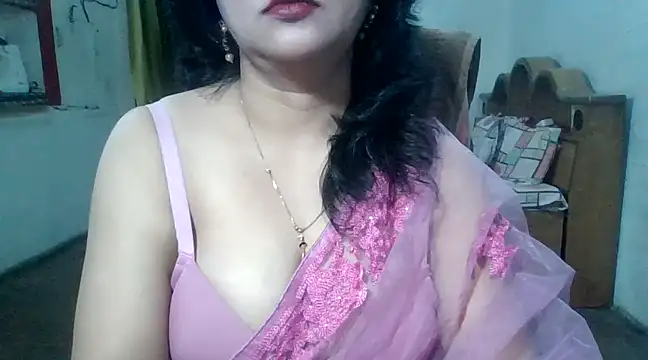Snapshot of Cute_Mahi22 chatting on 02.17.25 Cute Mahi22 online show from 02.17.25