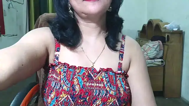 Snapshot of Cute_Mahi22 chatting on 09.27.25 Cute Mahi22 online show from 09.27.25