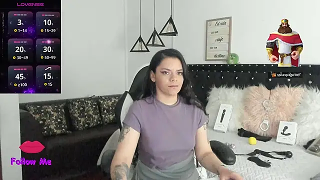 Snapshot of natasha_logan_ chatting on 03.07.25 natasha logan online show from 03.07.25