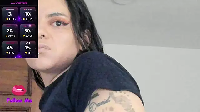Snapshot of natasha_logan_ chatting on 03.15.25 natasha logan online show from 03.15.25