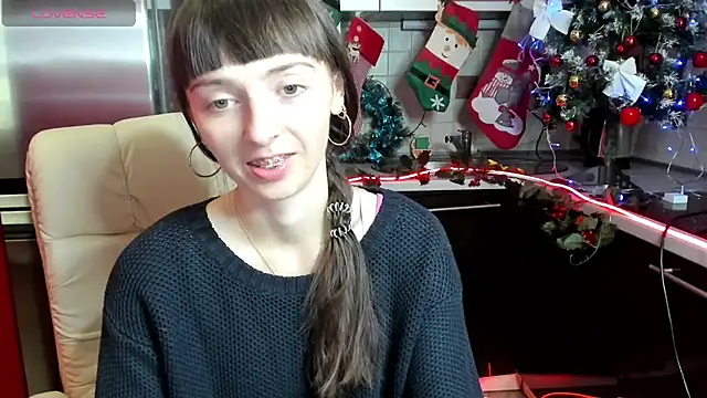 Snapshot of TayanaJons chatting on 12.12.24 TayanaJons online show from 12.12.24