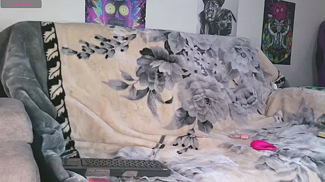 Snapshot of IM_MAYA chatting on 02.18.25 IM MAYA online show from 02.18.25