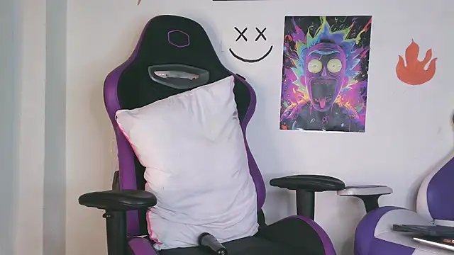 Snapshot of IM_MAYA chatting on 03.09.25 IM MAYA online show from 03.09.25