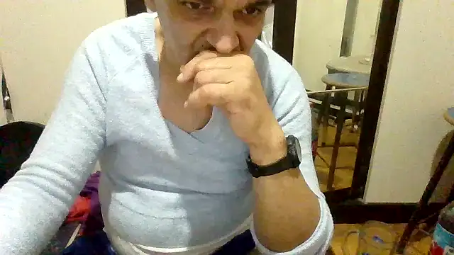 Snapshot of asira39 chatting on 11.08.25 asira39 online show from 11.08.25