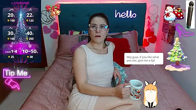 Snapshot of antonella_sweet33 chatting on 12.05.24 antonella sweet33 online show from 12.05.24