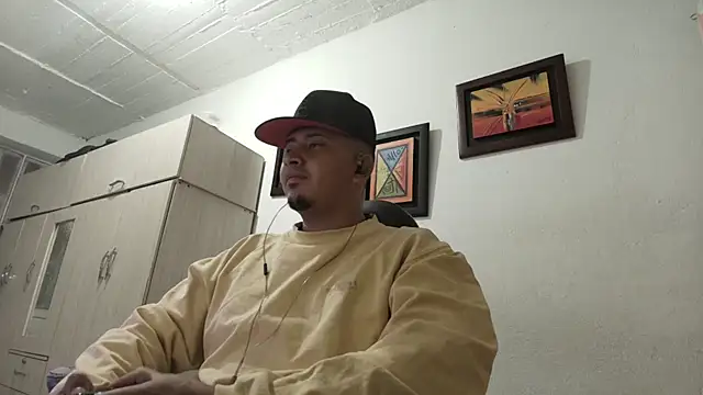 Snapshot of myke_andrade chatting on 09.28.25 myke andrade online show from 09.28.25