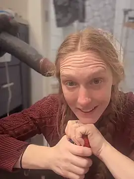 GoldenFlameGoddess online show from 02.22.25