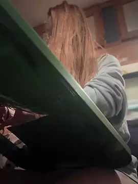 GoldenFlameGoddess online show from 03.05.25