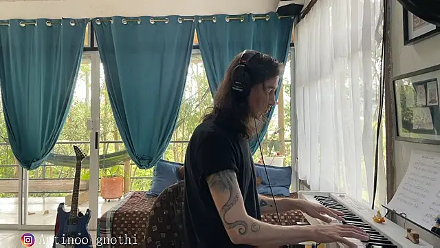 Antinoo Gnothi online show from 12.01.24