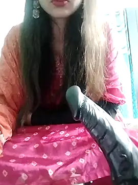 Snapshot of Noor_Darliing chatting on 01.08.25 Noor Darliing online show from 01.08.25