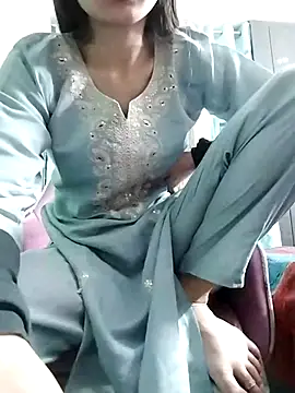 Snapshot of Noor_Darliing chatting on 03.01.25 Noor Darliing online show from 03.01.25