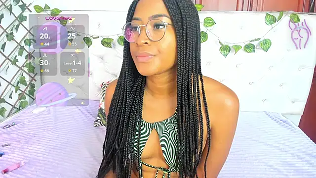 Snapshot of Andrea_Williams24 chatting on 09.30.25 Andrea Williams24 online show from 09.30.25