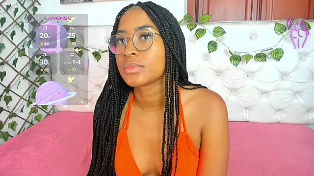 Snapshot of Andrea_Williams24 chatting on 10.11.25 Andrea Williams24 online show from 10.11.25