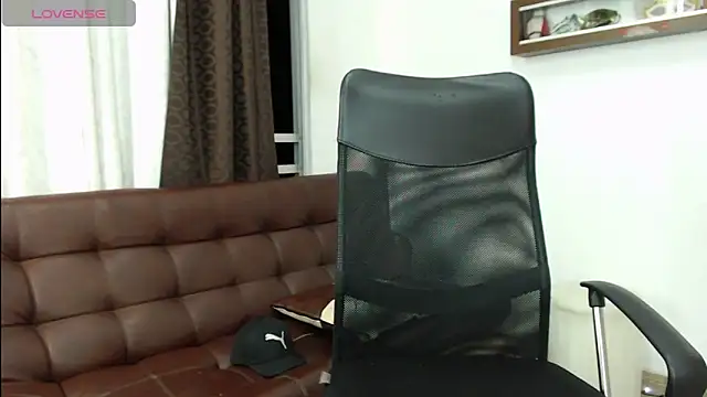 michacosio online show from 10.04.25