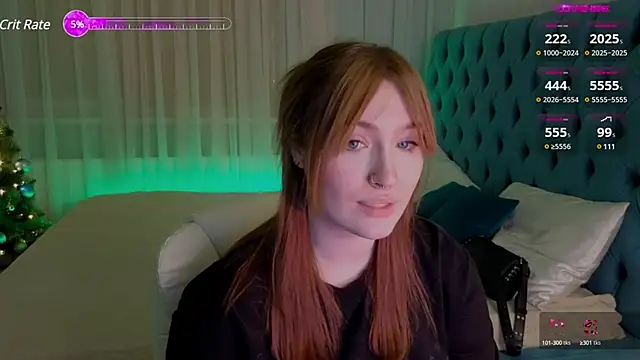 Snapshot of _Chlo__e chatting on 12.21.24  Chlo  e online show from 12.21.24