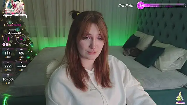 Snapshot of _Chlo__e chatting on 01.06.25  Chlo  e online show from 01.06.25