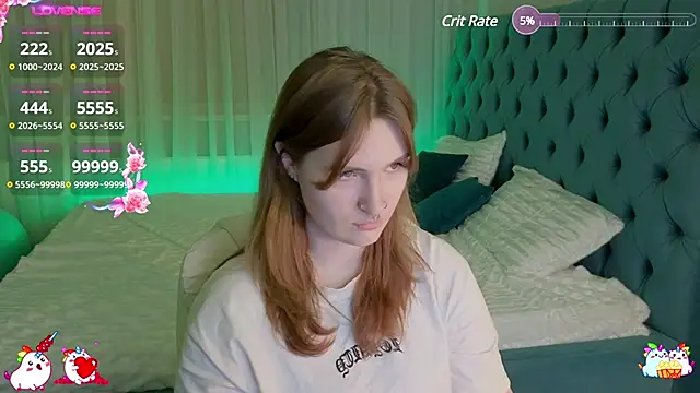 Snapshot of _Chlo__e chatting on 02.04.25  Chlo  e online show from 02.04.25