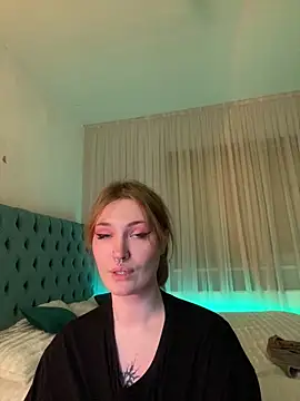 Snapshot of _Chlo__e chatting on 03.02.25  Chlo  e online show from 03.02.25