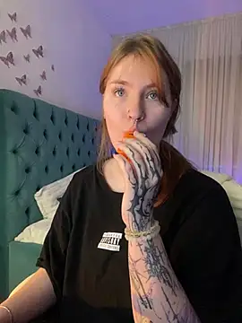 Snapshot of _Chlo__e chatting on 03.13.25  Chlo  e online show from 03.13.25