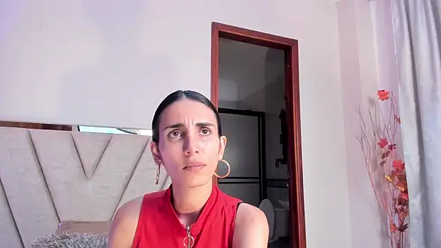 Nina Cavaali online show from 11.10.25