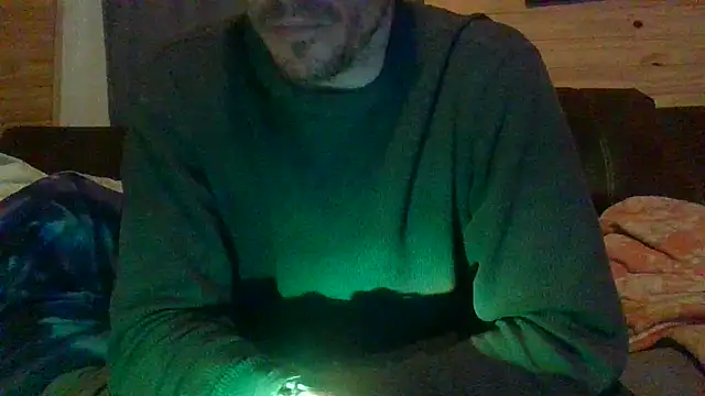 Snapshot of KBONE36 chatting on 02.04.25 KBONE36 online show from 02.04.25