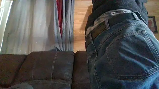 Snapshot of KBONE36 chatting on 02.19.25 KBONE36 online show from 02.19.25