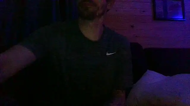 Snapshot of KBONE36 chatting on 02.20.25 KBONE36 online show from 02.20.25